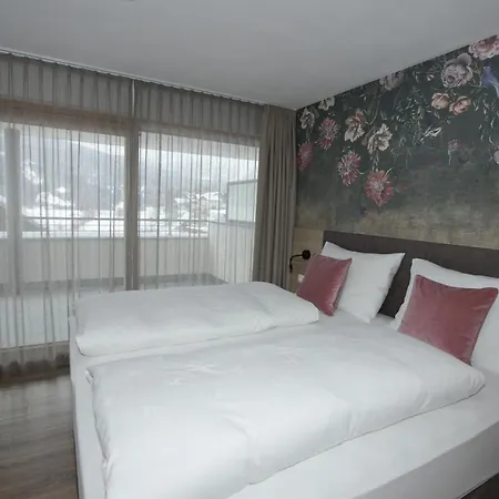 Goldener Adler Hotel 3*